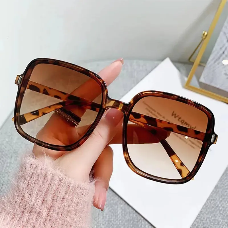 New Oversized Rectangle Sunglasses Women's Fashion Square Sun Glasses Men's Classic Vintage Eyewear UV400 Oculos De Sol