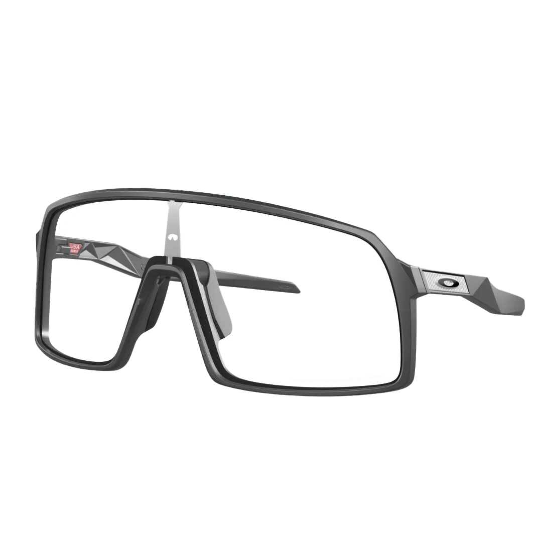 Oakley - Sutro - Matte Carbon (Clear Photochromic)