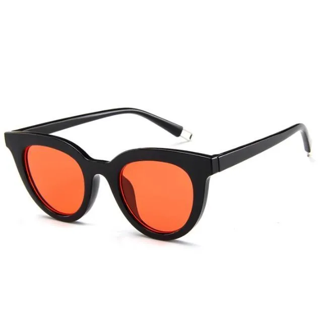 Round Retro Trendy Plastic Frame Sunglasses