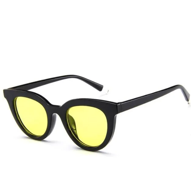 Round Retro Trendy Plastic Frame Sunglasses